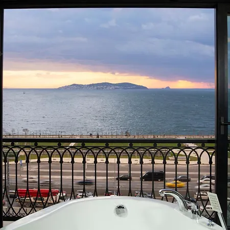 La Cielo Bostanci Hotel 4*