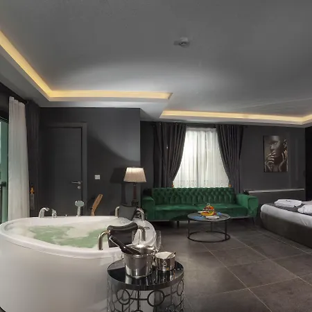 Hotel La Cielo Bostanci 4*